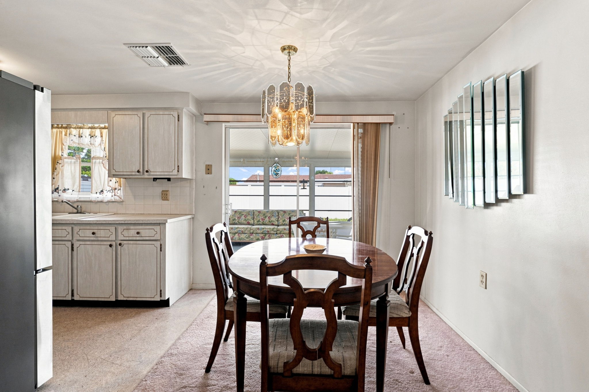 Dining Room3