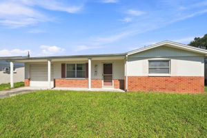 Front Exterior5