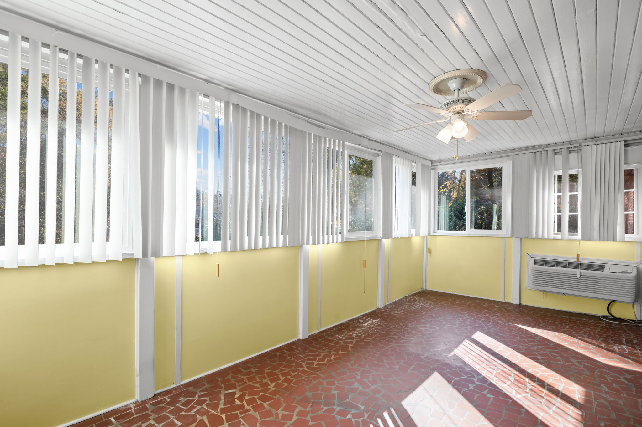 Overlooks Peacful Backyard