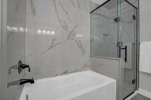 30-primary ensuite2