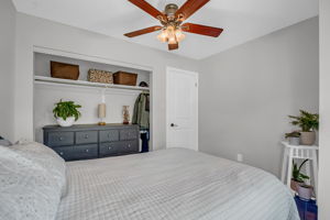 33-second bedroom3