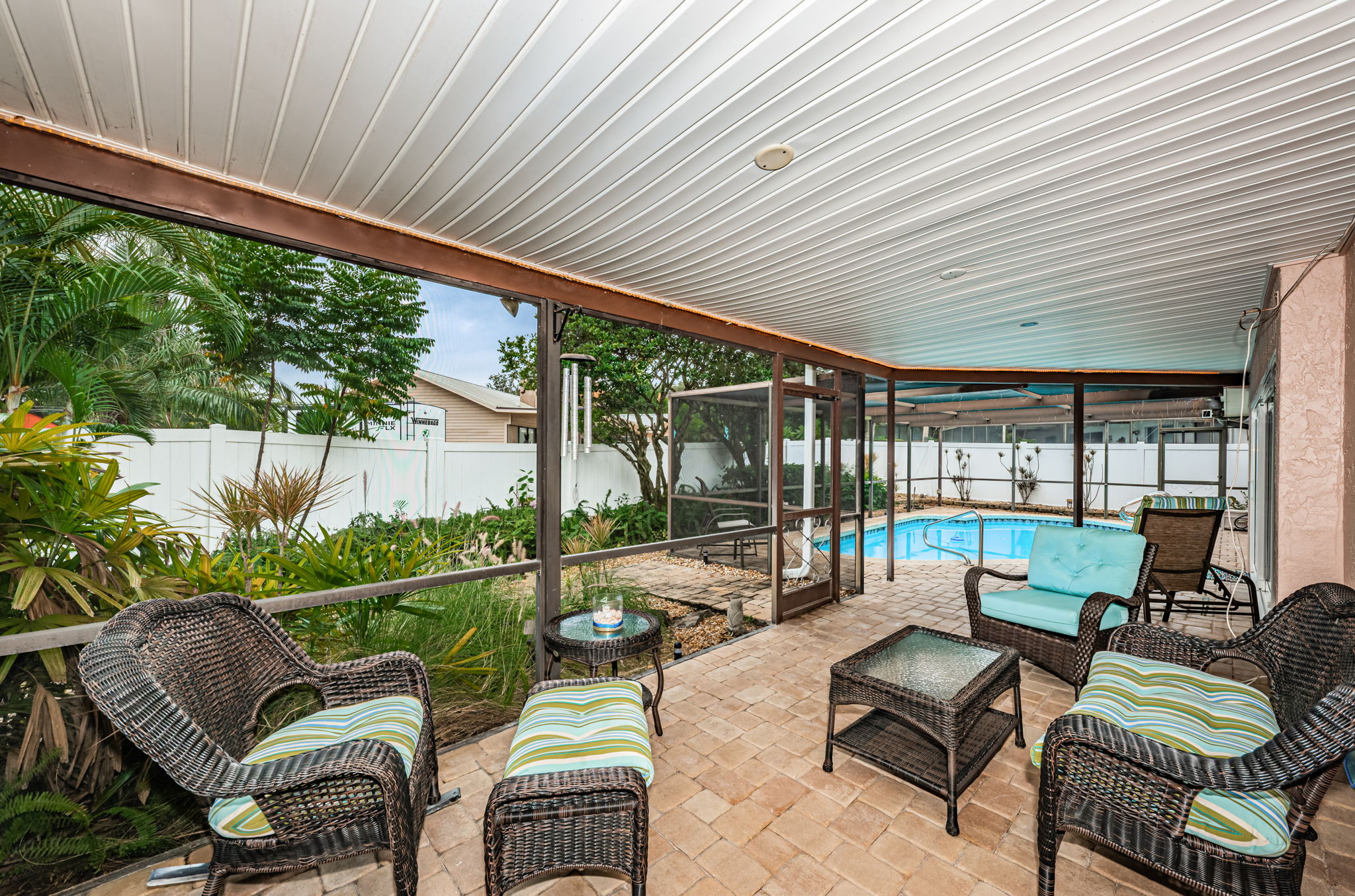 Lanai 2
