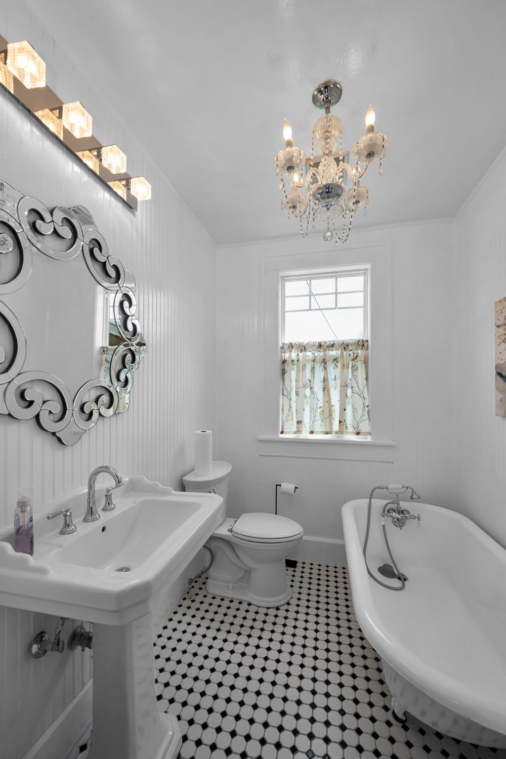 Bathroom 2b