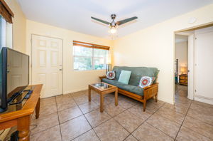 Living Room1-2