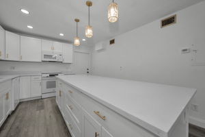 Kitchen 6