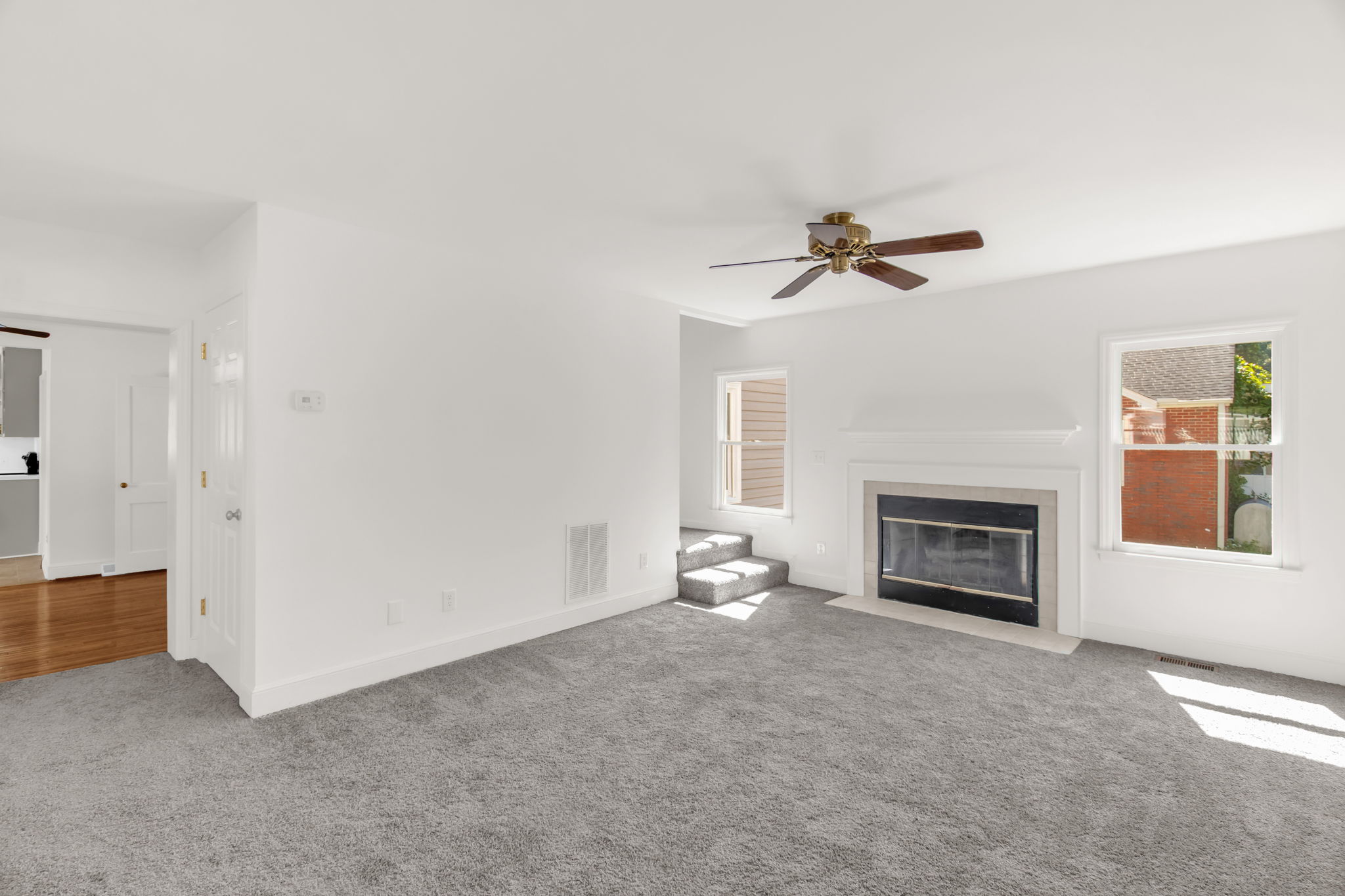3423 Summit Ave-22
