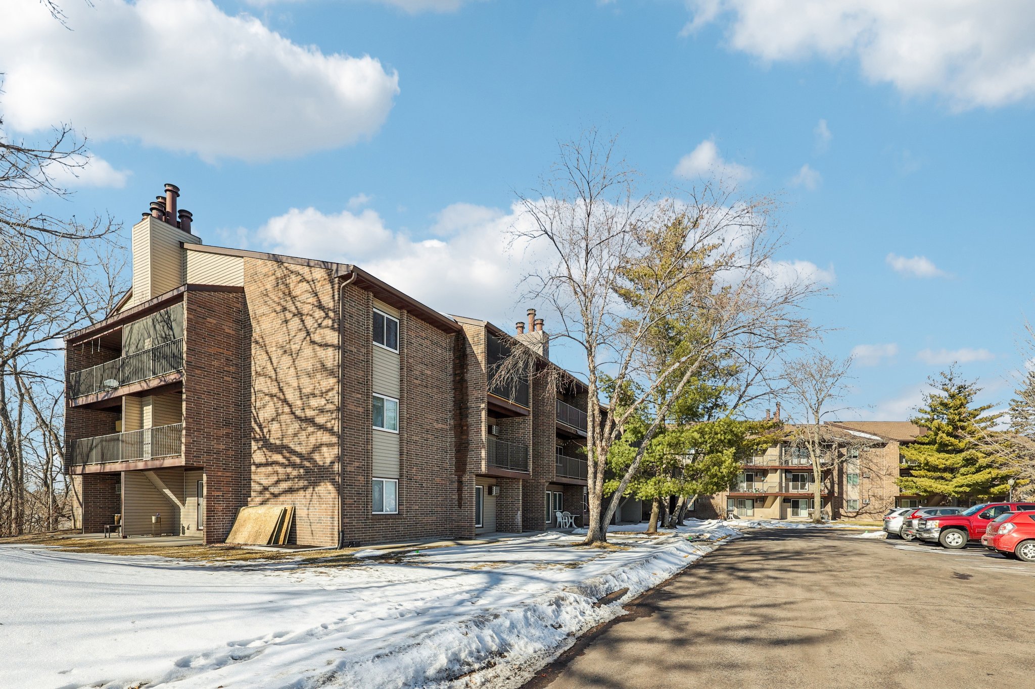 Golfview Dr 216-S0702-004.jpg