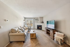 Golfview Dr 216-S0702-008.jpg