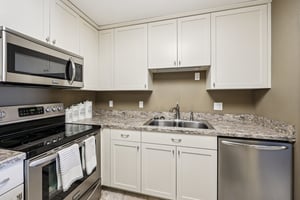 Golfview Dr 216-S0702-017.jpg