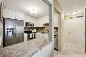 Golfview Dr 216-S0702-019.jpg