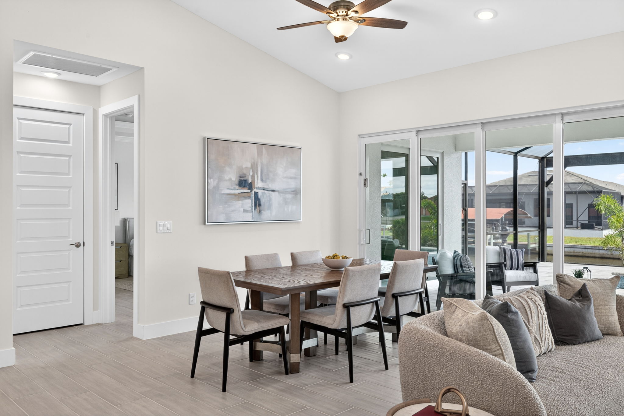 Dining Room 2 of 3