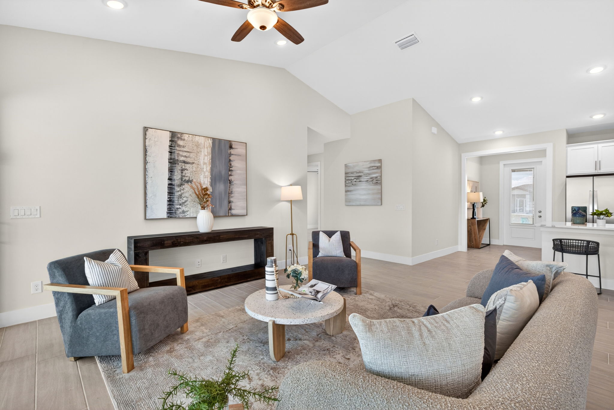 Living Room 3 of 4