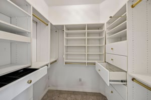 Sterling St-S0708-037.jpg