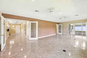 Sterling St-S0708-046.jpg