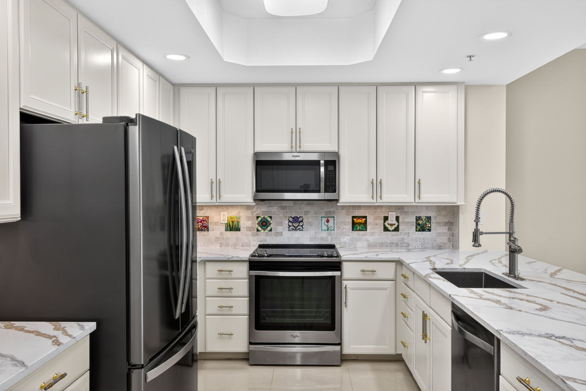Kitchen 2 of 3