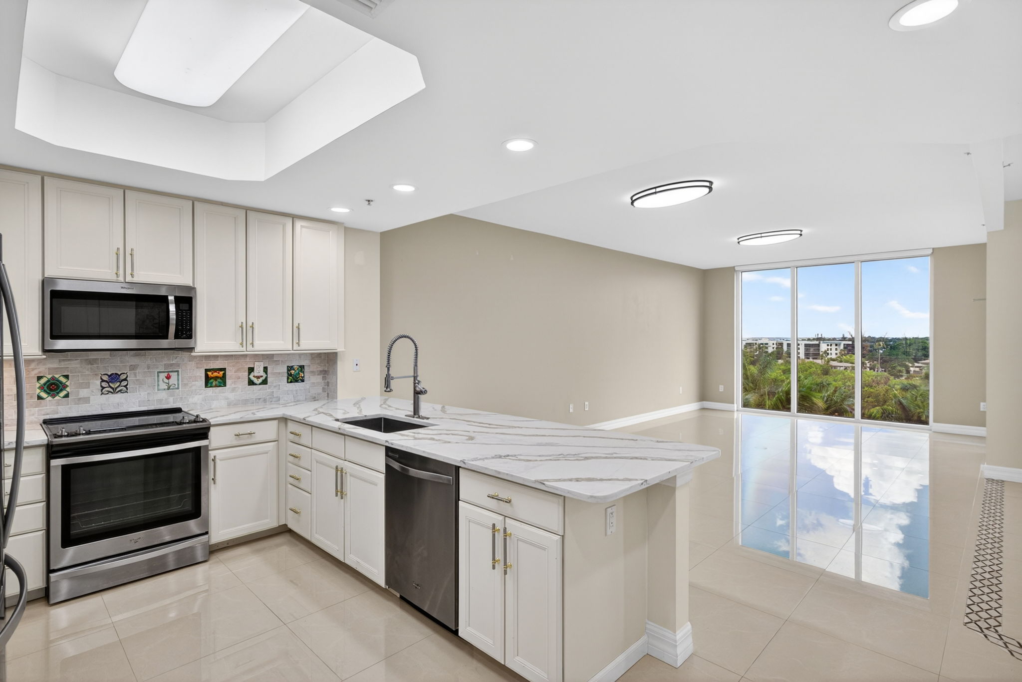 Kitchen 3 of 3