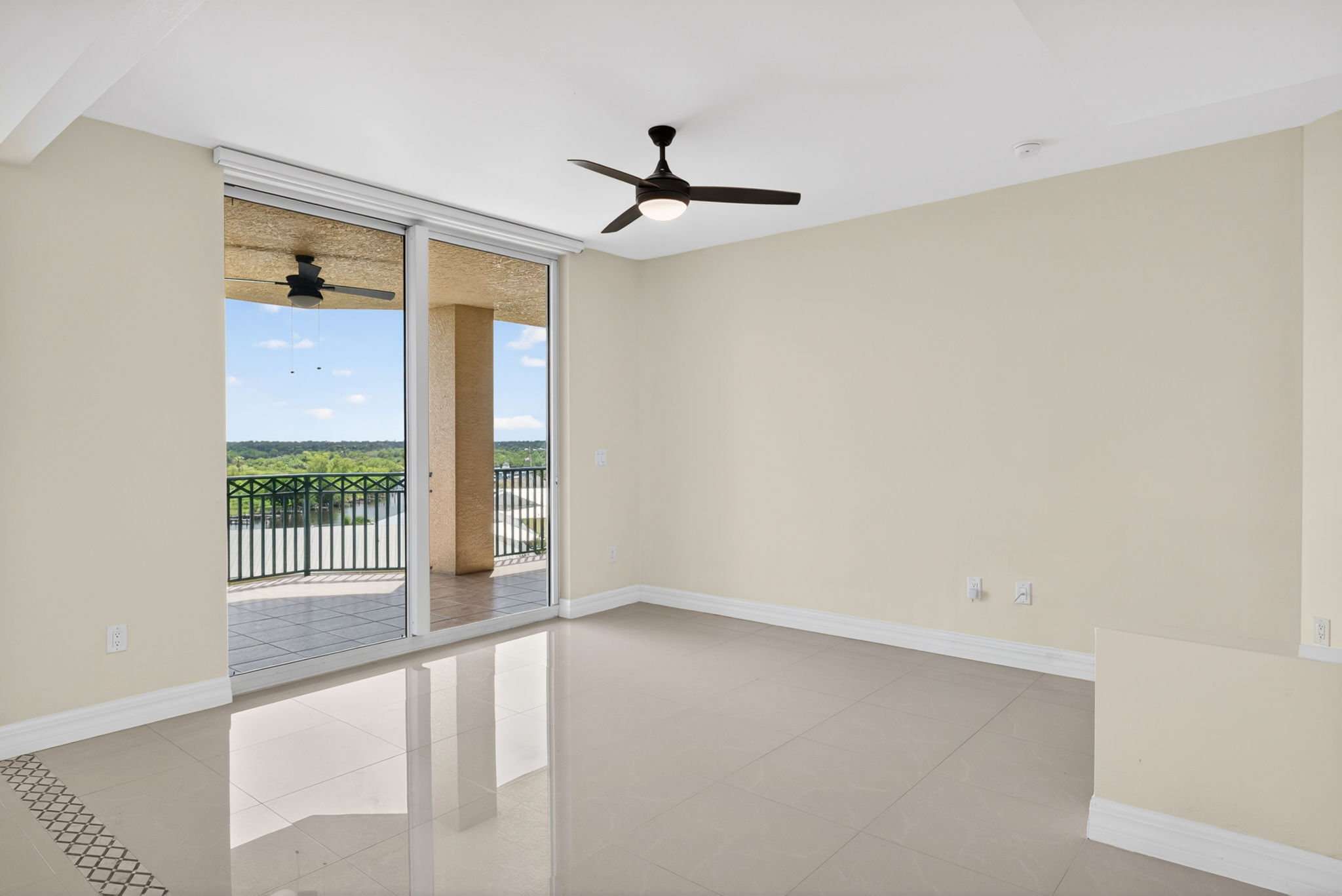 Dining Room 2 of 3