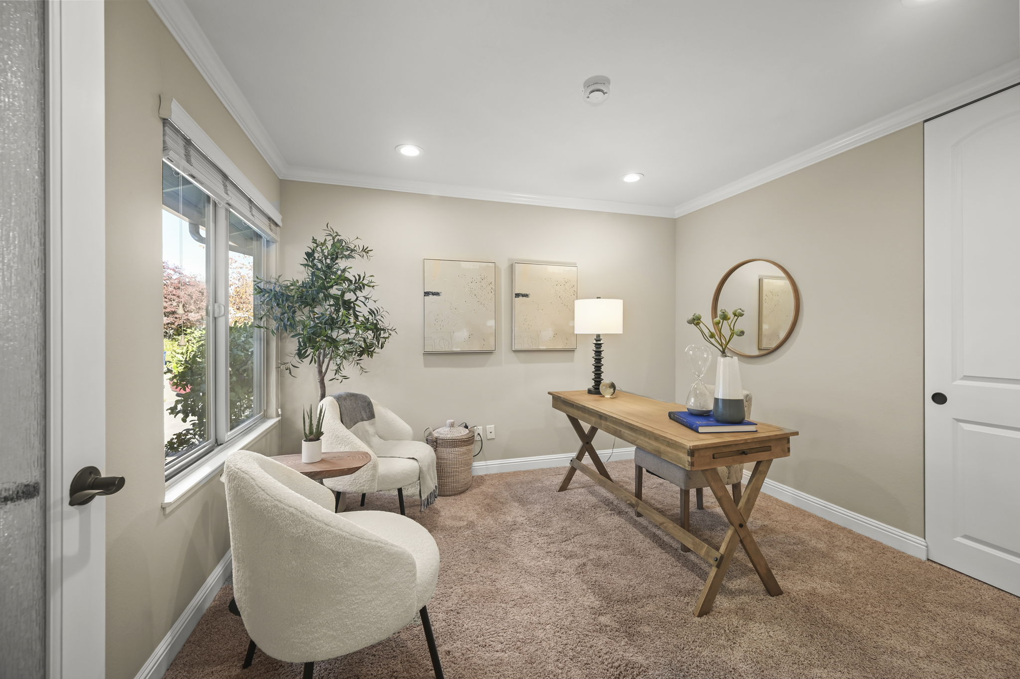 4th bedroom staged as office