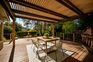 Pergola for outdoor dining and entertaining