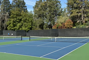 HOA tennis courts nearby