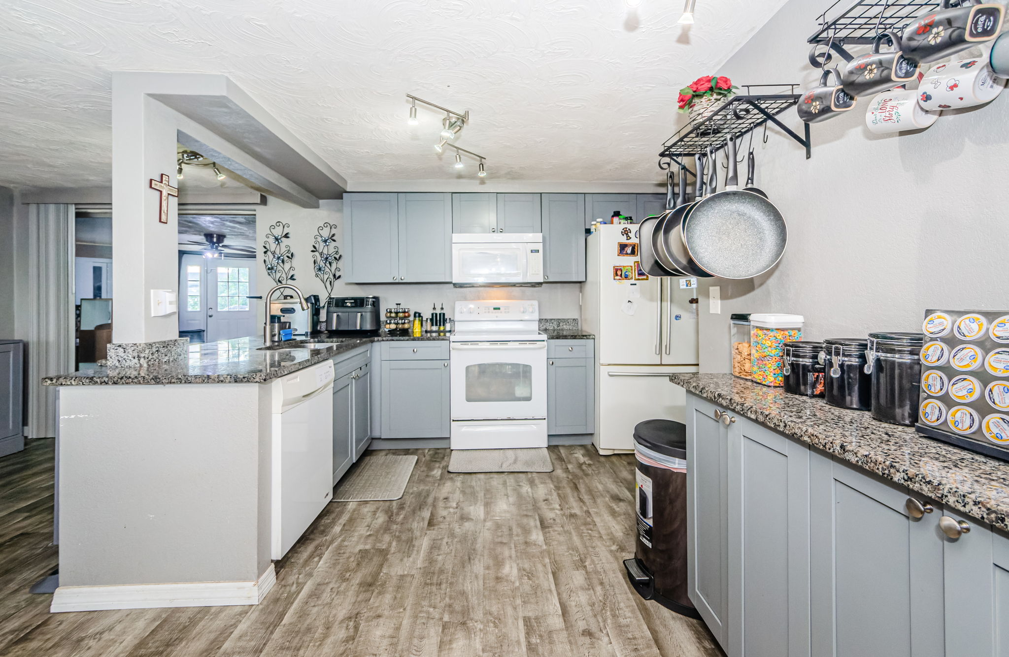 Kitchen 1A-2