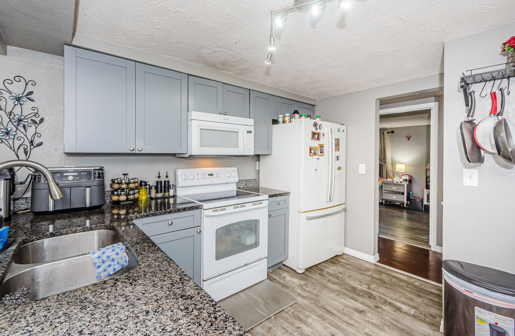 Kitchen 1B-2