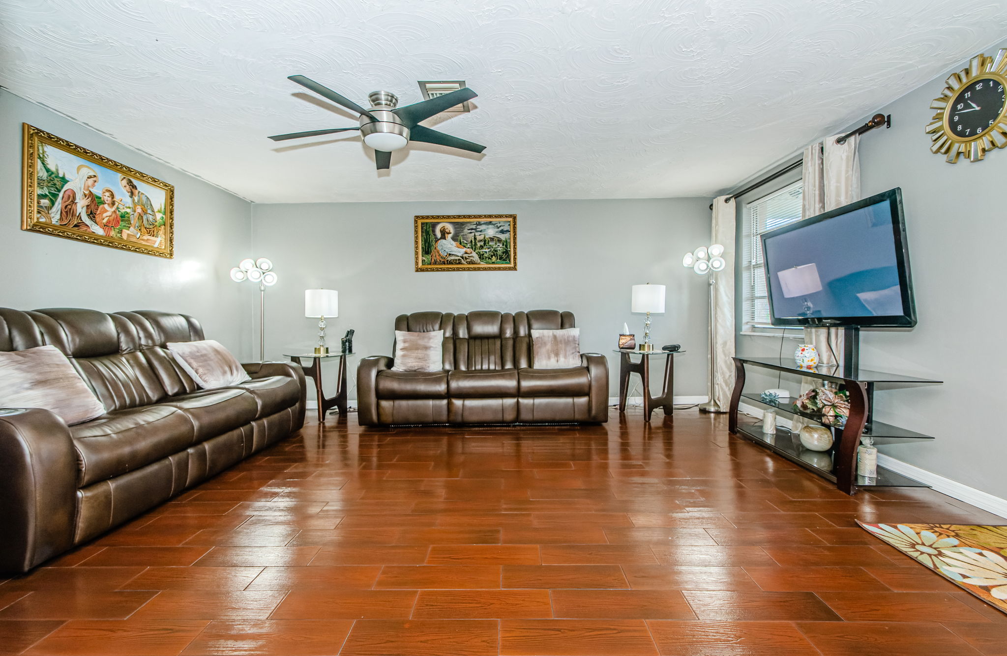 Living Room 1B-2