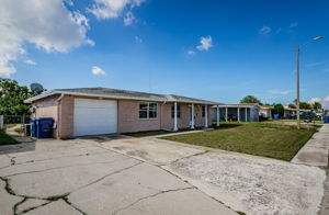 Front Exterior 1D-2