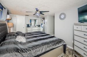 Primary Bedroom 1B-2