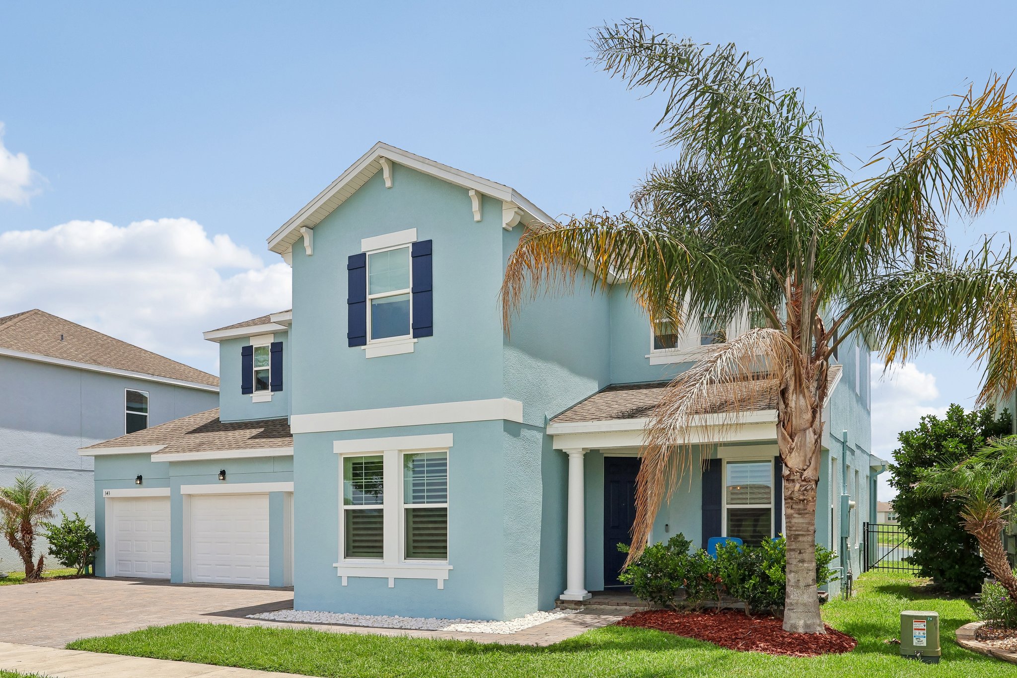 Blue Cypress Dr-S0206-003.jpg