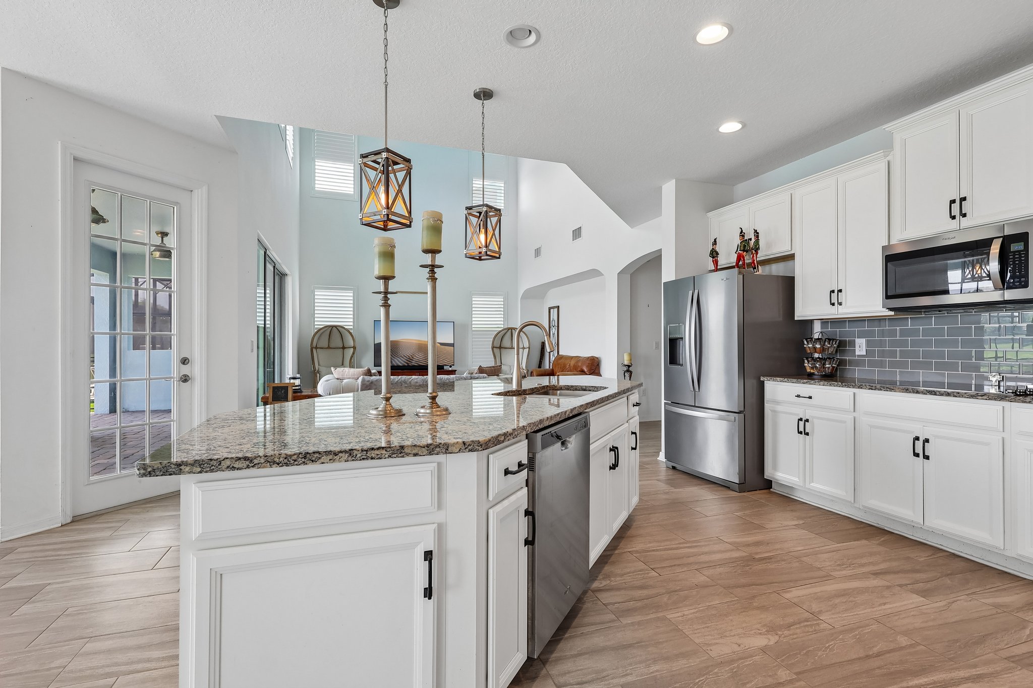 Blue Cypress Dr-S0206-015.jpg