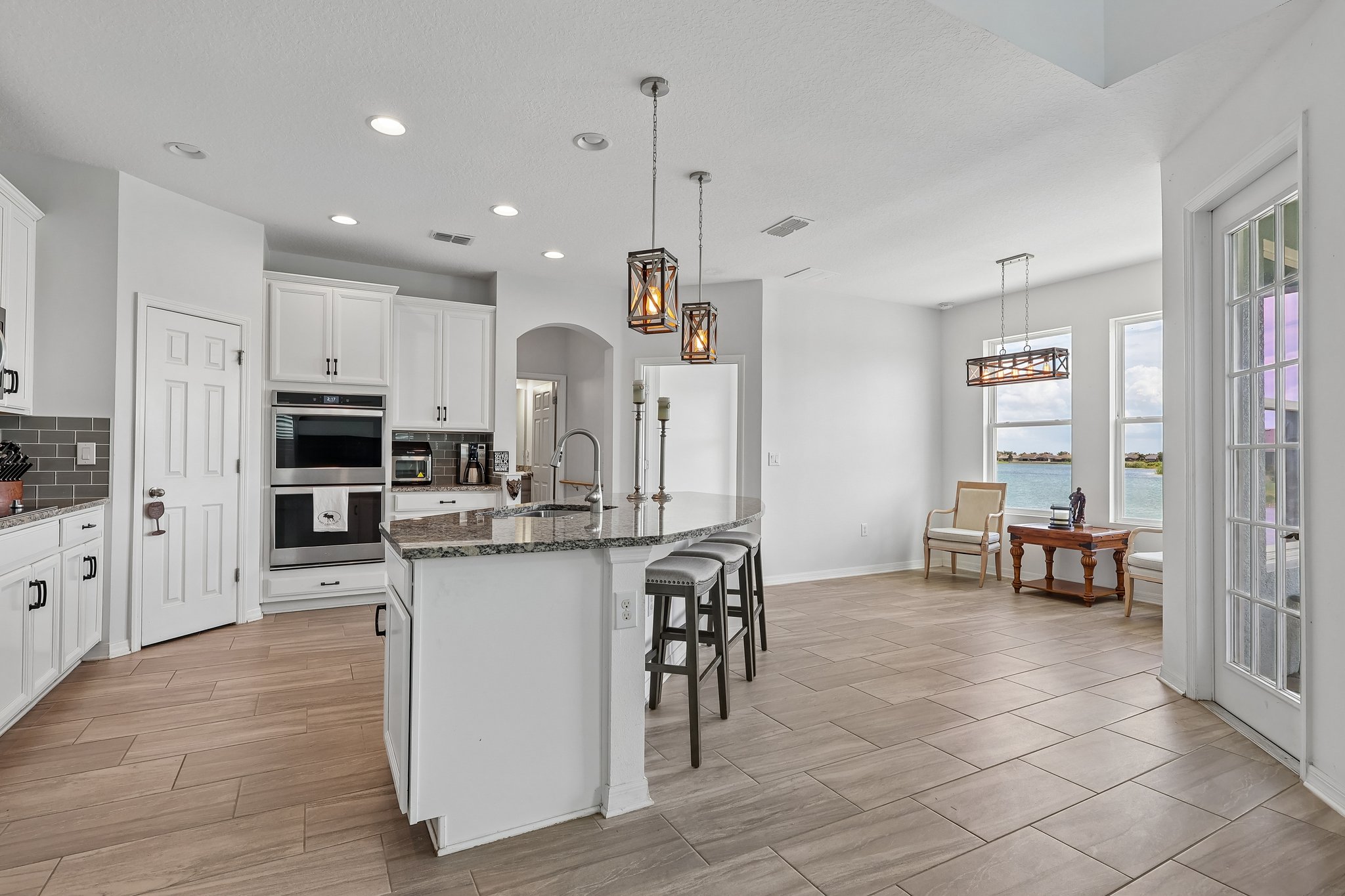 Blue Cypress Dr-S0206-017.jpg