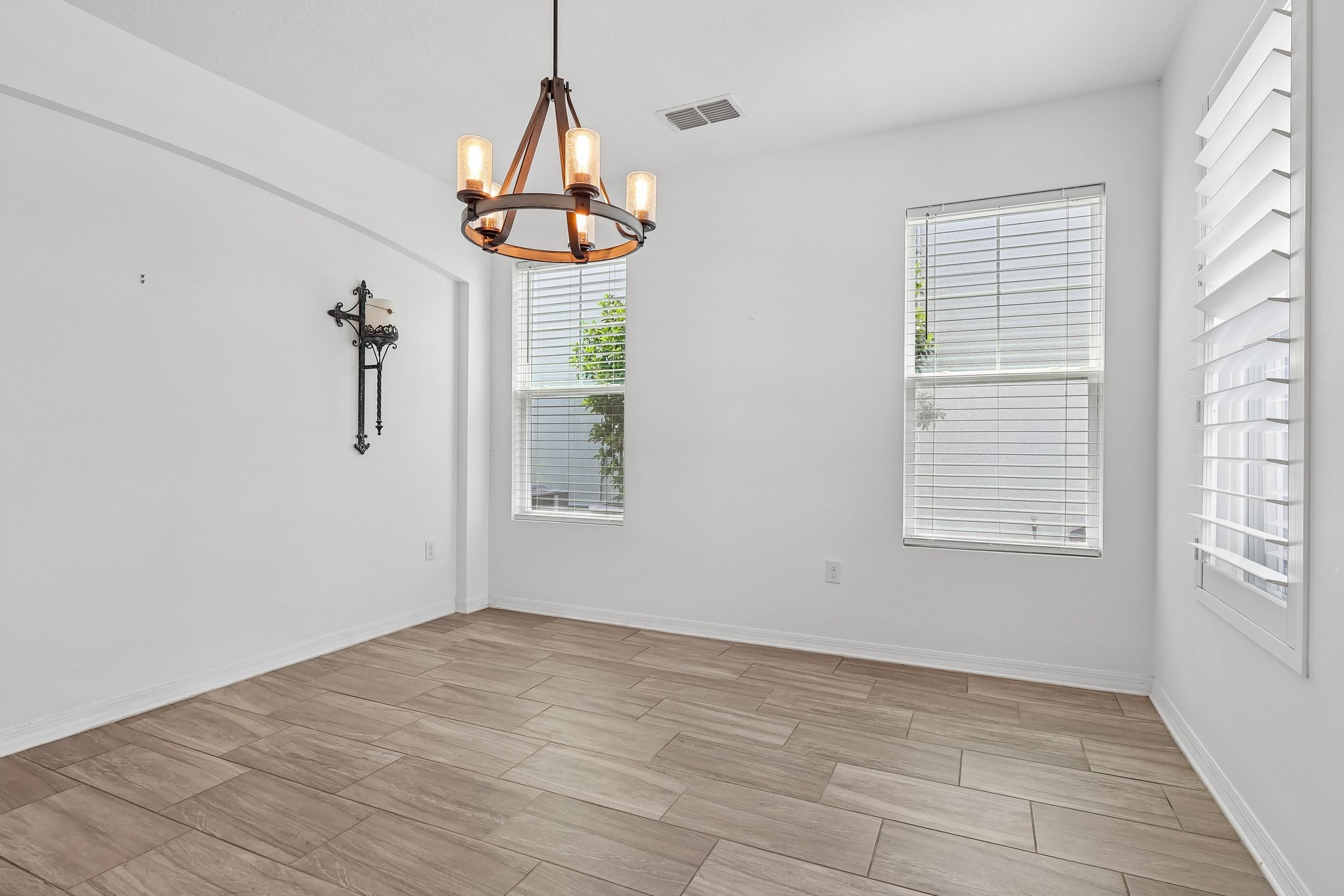 Blue Cypress Dr-S0206-022.jpg