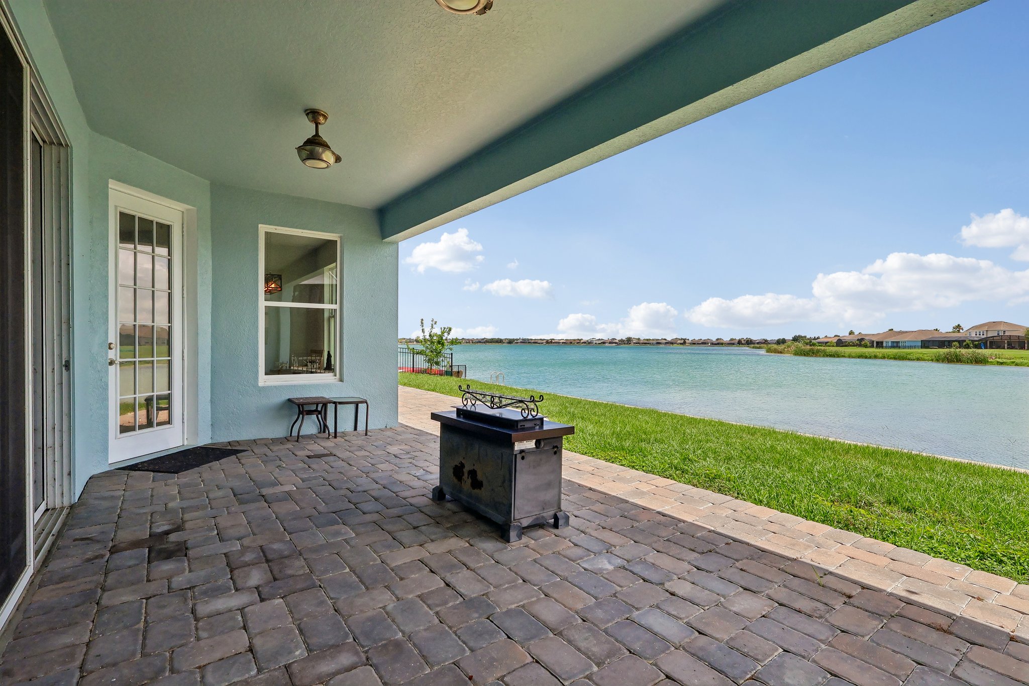 Blue Cypress Dr-S0206-054.jpg