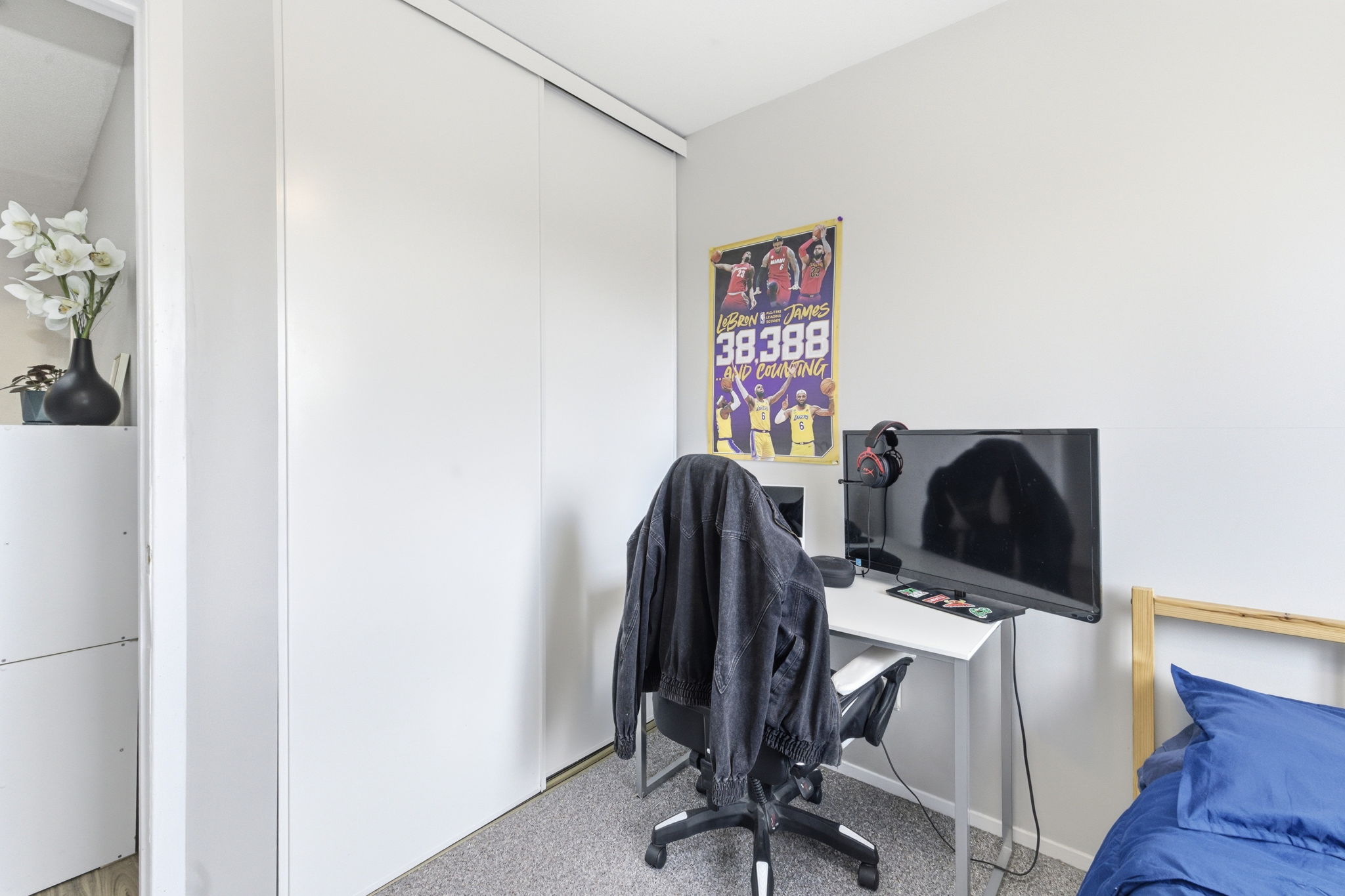  Photo 52