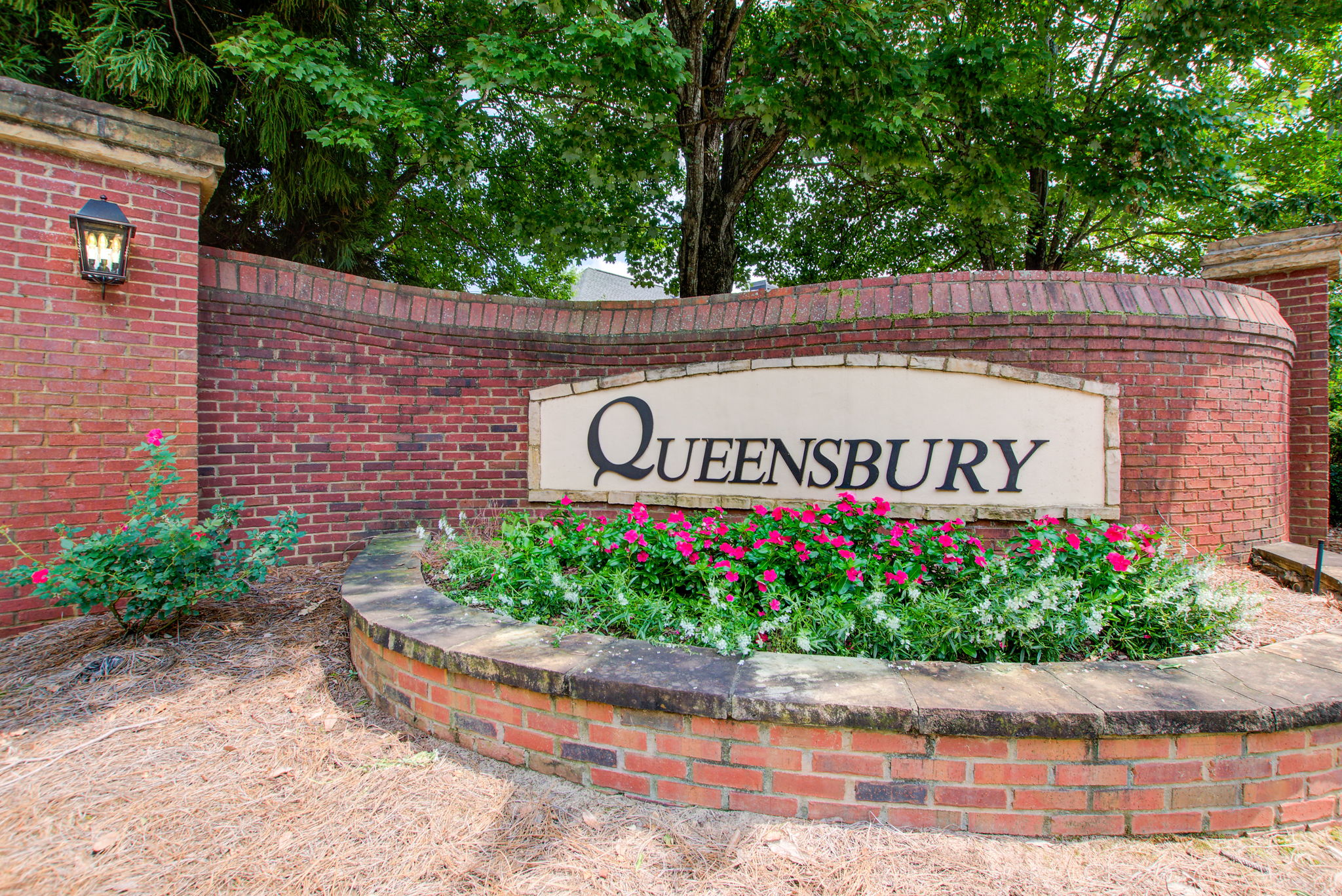 49 Exterior Neighborhood Sign