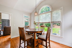 15 Breakfast Nook B