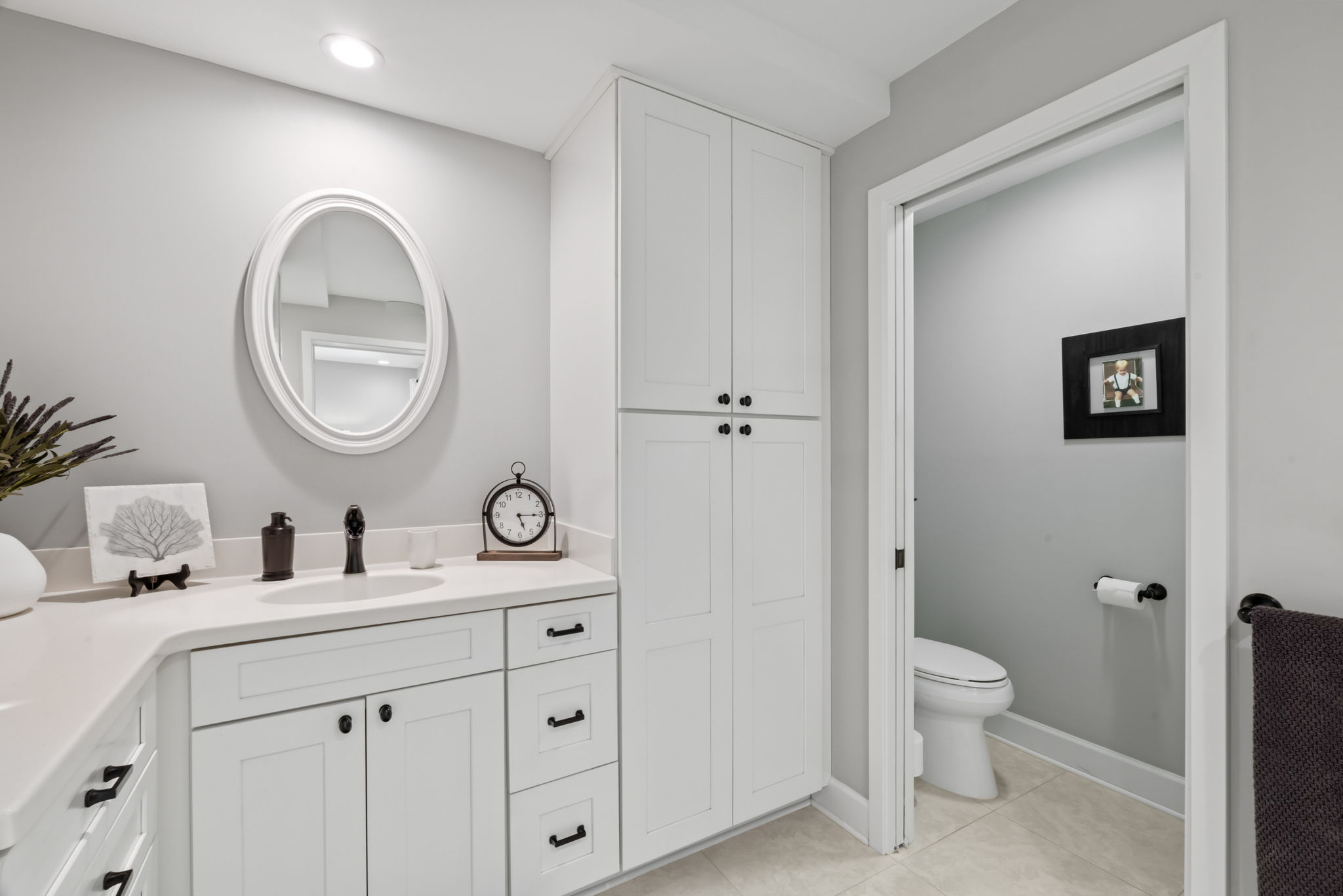 Luxury ensuite bath in primary bedroom