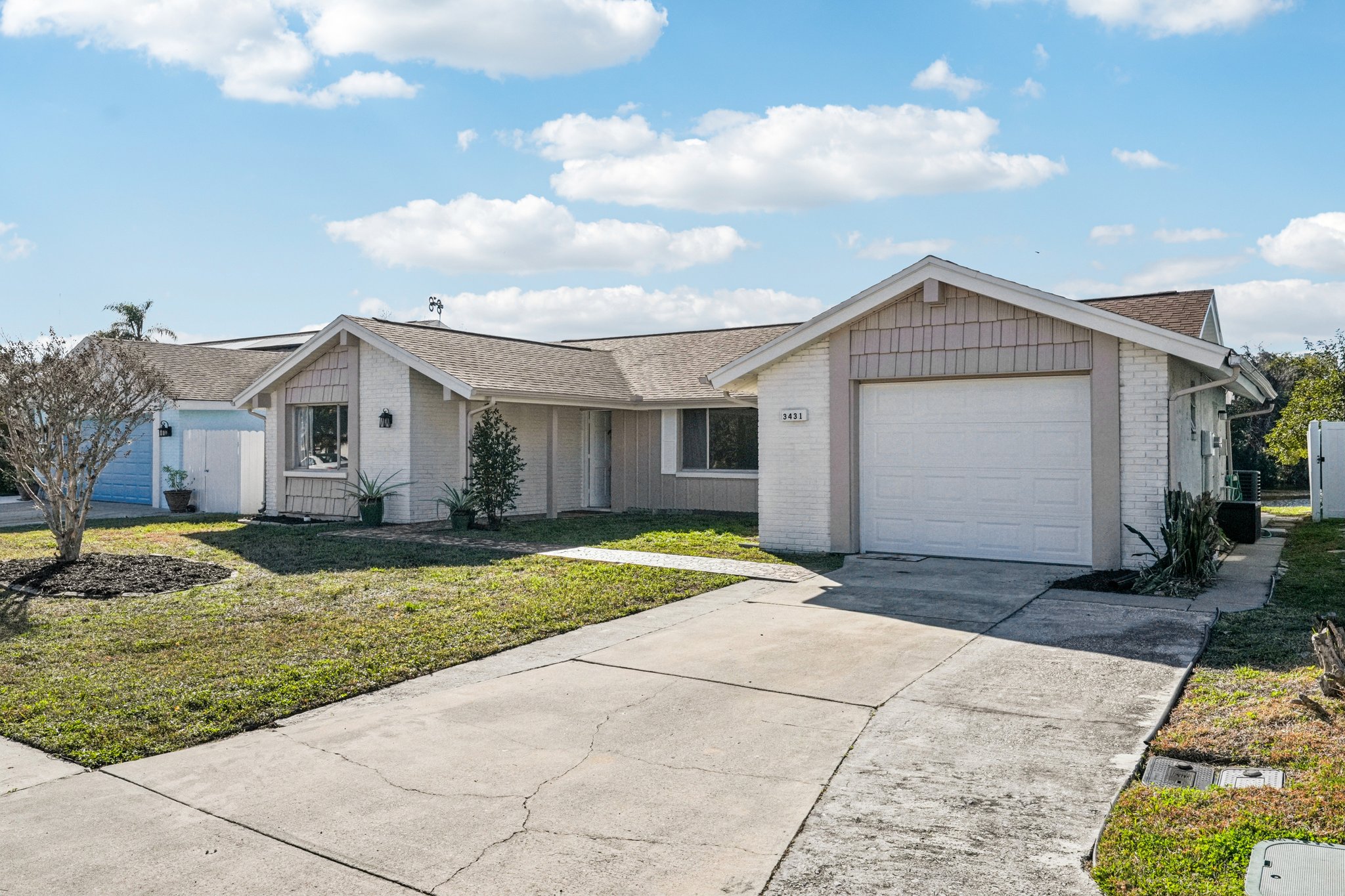 Springfield Dr-S3001-004.jpg