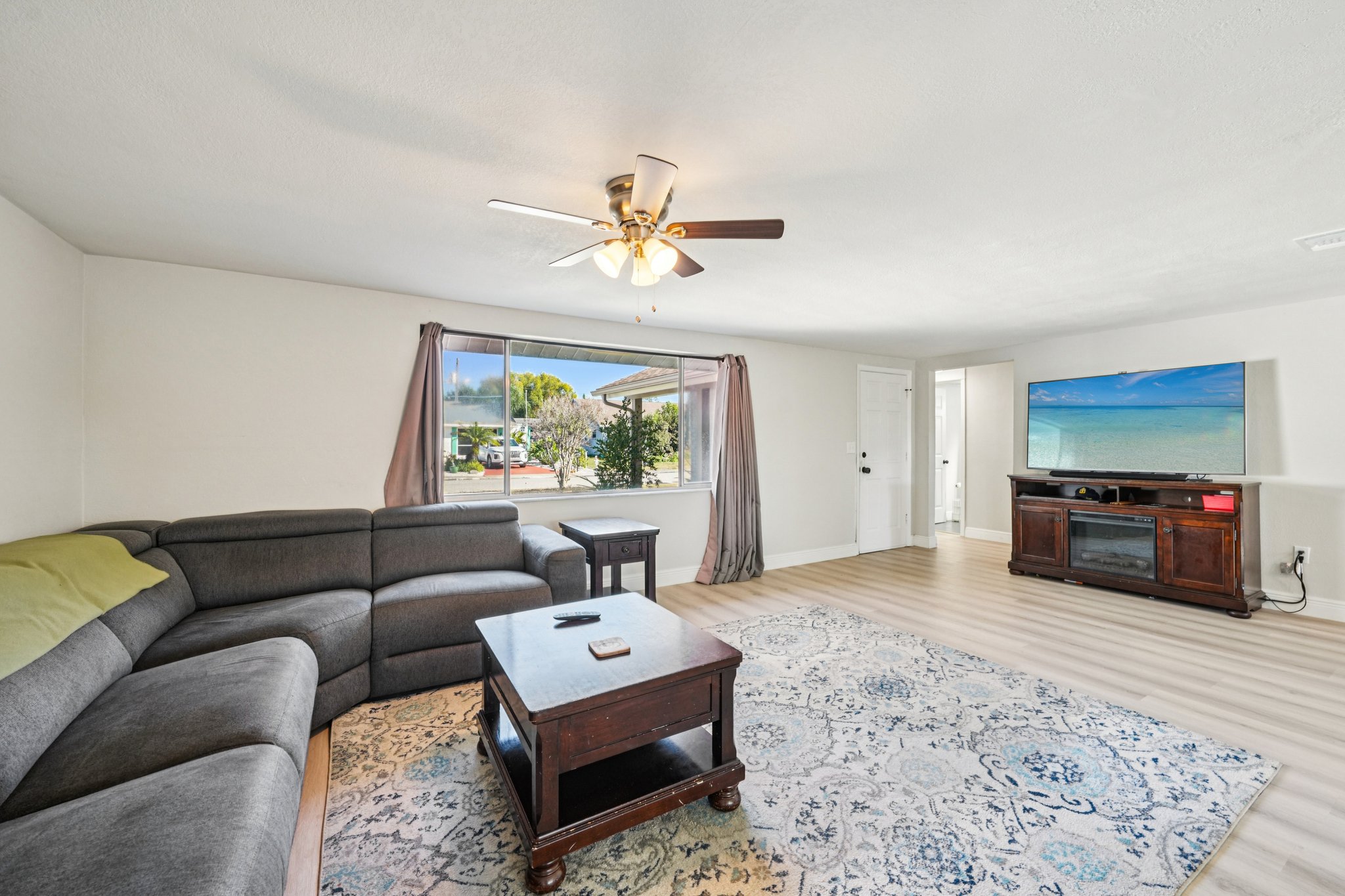 Springfield Dr-S3001-009.jpg