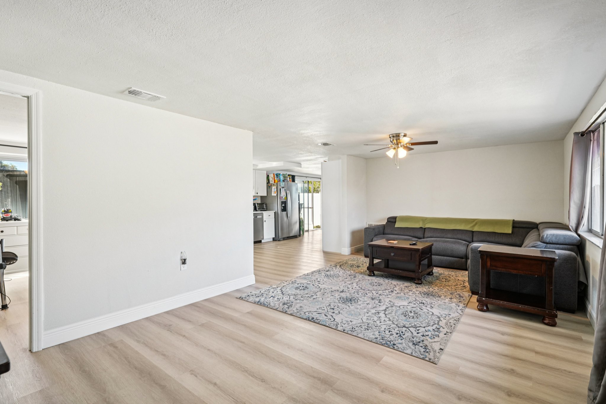 Springfield Dr-S3001-014.jpg