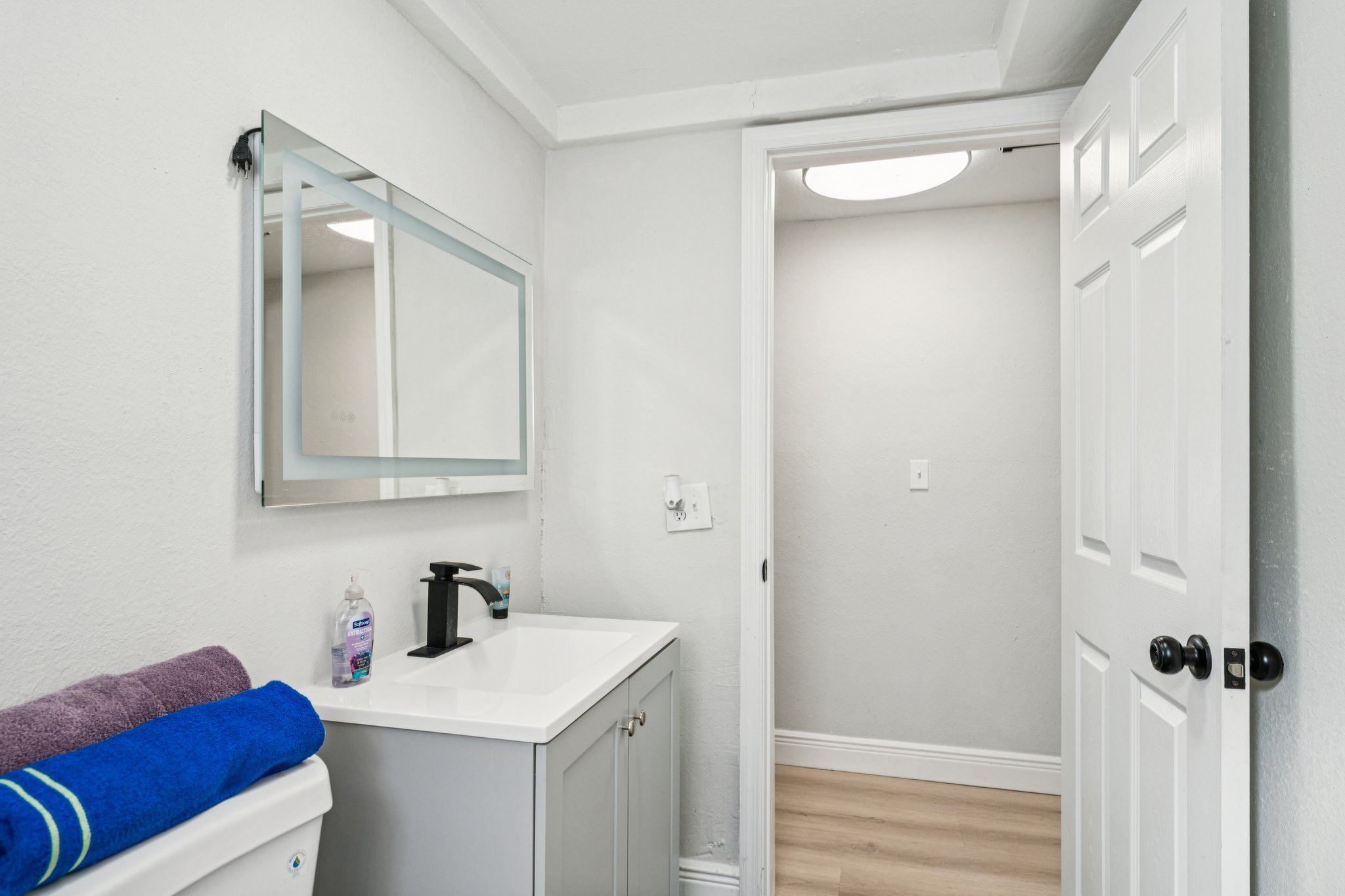 Springfield Dr-S3001-030.jpg