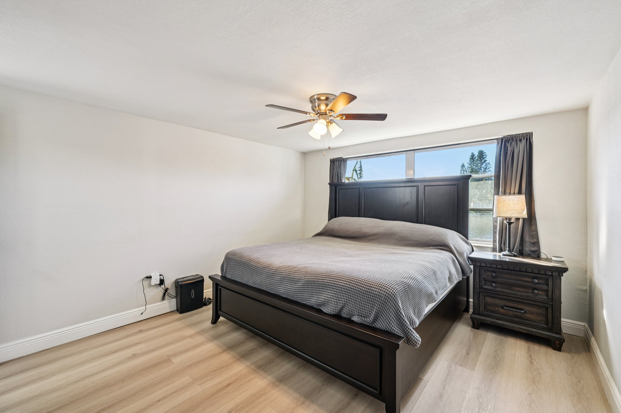 Springfield Dr-S3001-031.jpg