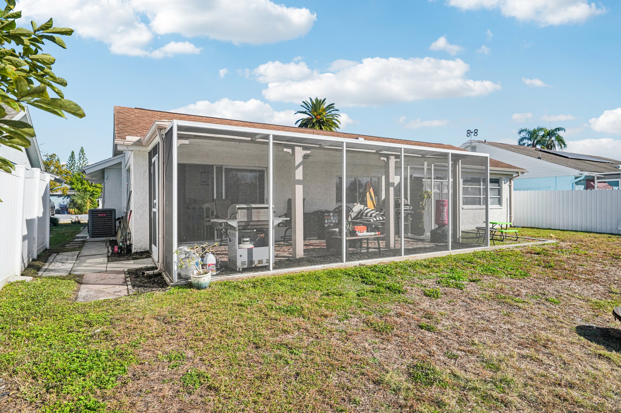 Springfield Dr-S3001-048.jpg