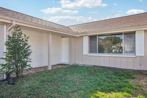 Springfield Dr-S3001-007.jpg