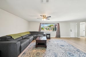 Springfield Dr-S3001-008.jpg