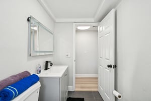 Springfield Dr-S3001-029.jpg