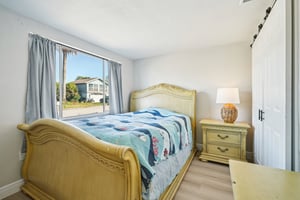 Springfield Dr-S3001-040.jpg