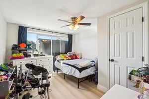 Springfield Dr-S3001-041.jpg