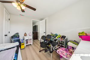 Springfield Dr-S3001-042.jpg